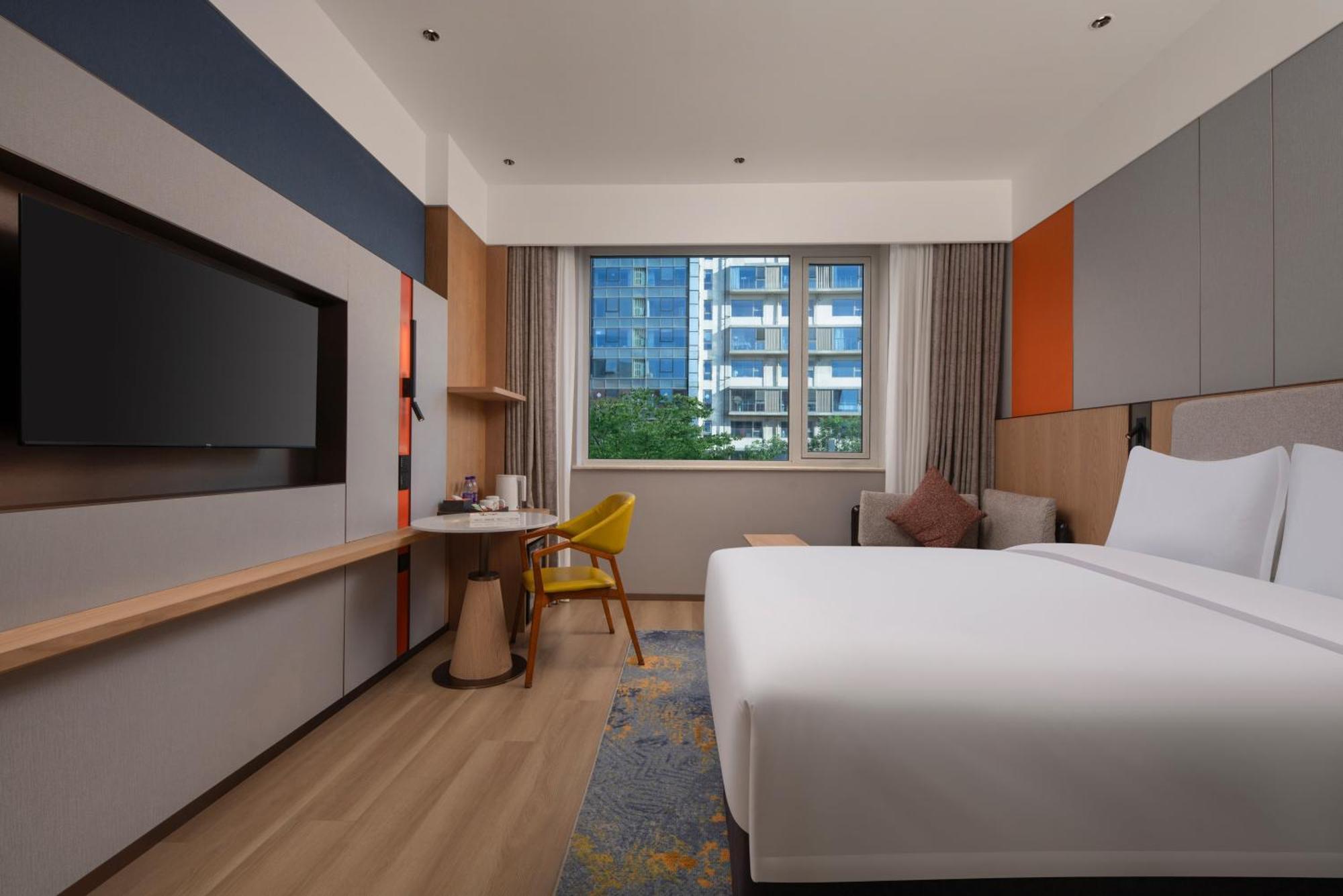 Holiday Inn Express Shangdi Beijing By Ihg L Next To Yuanmingyuan Park & Subway & Qinghe Railway Station & Beijing Sport University L Taxi 15 Minutes To Summer Palace & Peking University & Tsinghua University L 20 Minutes To Badaling Great Wall By Ra Eksteriør billede